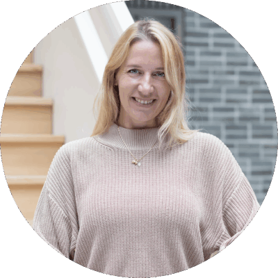 Dé website designer en online-ervaringsexpert, die websites bouwt die kloppen met jouw look-and-feel, aanbod en groeiplannen. Van structuur tot design en van teksten tot klantreis: zij maakt van jouw website een professionele, converterende plek waar klanten meteen voelen wie jij bent. Sanne